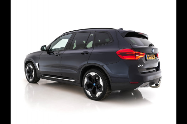 BMW iX3 High Executive 80 kWh [3-Fase] (INCL-BTW) *PANO | VERNASCA-VOLLEDER | HEAD-UP | VIRTUAL-COCKPIT | FULL-LED | BLIND-SPOT | HARMAN/KARDON-SURROUND | SURROUND-VIEW | KEYLESS | DAB+ | MEMORY-PACK | TOWBAR | SPORTSEATS | 20''AL