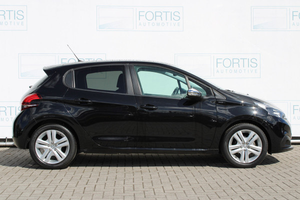 Peugeot 208 1.2 PureTech Signature NL AUTO | CARPLAY | AIRCO |