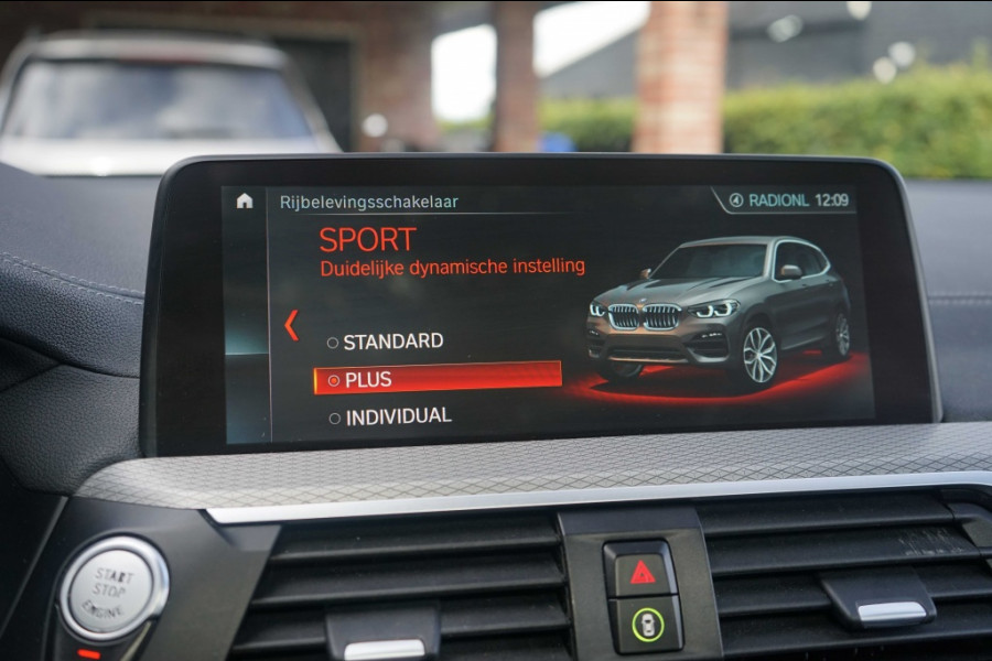 BMW X3 xDrive30i M-Sport Pano/HUD/Trkhk/Shadow/Virtual/Sfeer