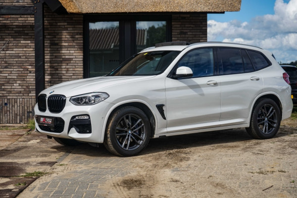 BMW X3 xDrive30i M-Sport Pano/HUD/Trkhk/Shadow/Virtual/Sfeer