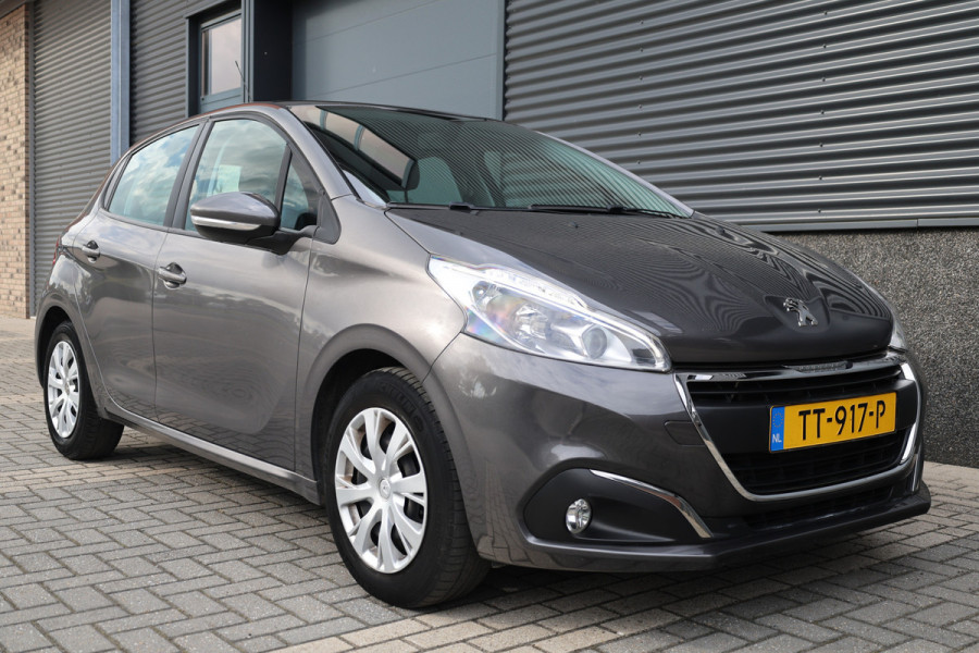 Peugeot 208 1.2 PureTech | Navigatie | CarPlay | PDC | Cruise control | DAB | Cruise control | LED | Nieuwe APK | Onderhoudsbeurt | NL Auto | NAP Logisch