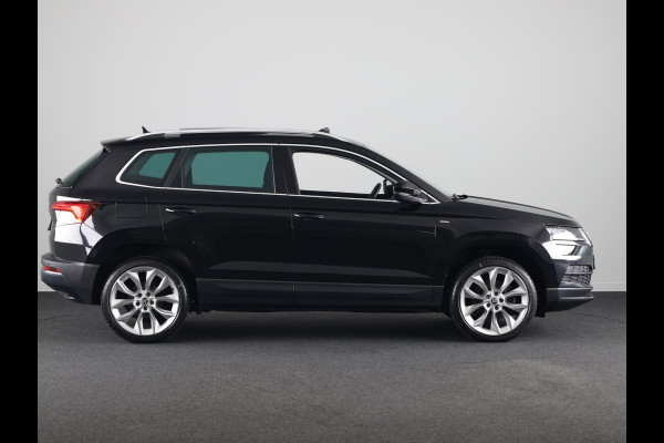 Škoda Karoq 1.5 TSI ACT Business Edition 150 pk DSG | Navigatie | Inklapbare trekhaak | Panoramadak | Parkeersensoren | Achteruitrijcamera |