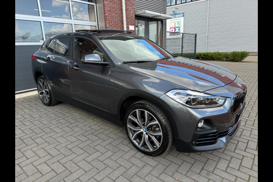 BMW X2 SDrive20i High Executive LED Pano Navi Memory Camera