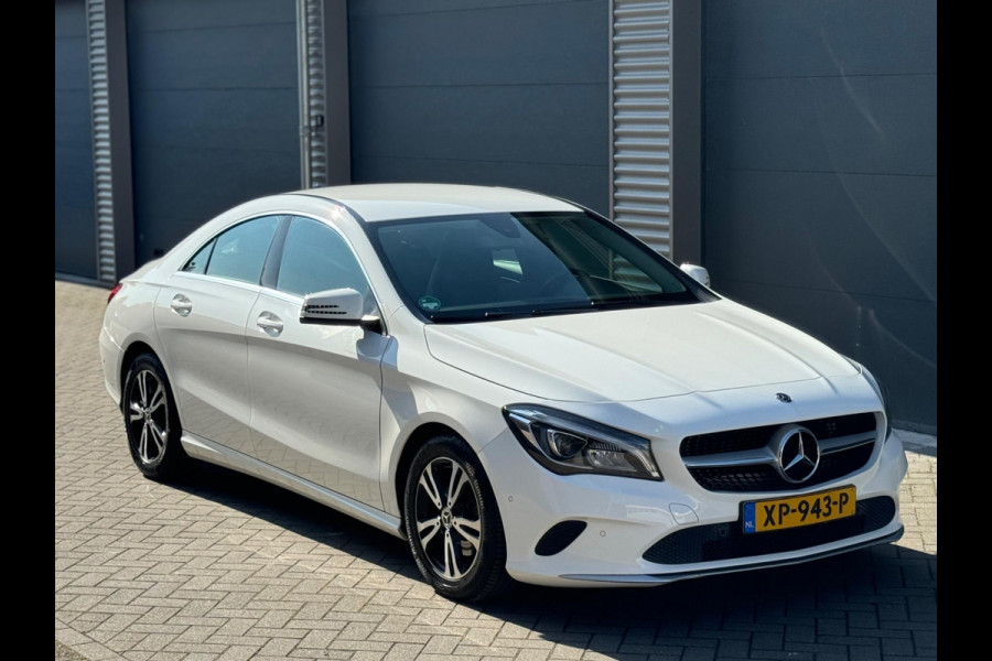 Mercedes-Benz CLA-Klasse 180 AUTOMAAT AMBITION,1/2 LEDEREN SPORTINTERIEUR, ACHTERUITRIJCAMERA, NL AUTO NAP