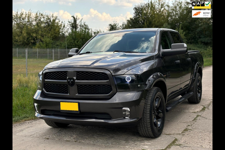 Dodge Ram 1500 Sport Black Edition 5.7 V8 4x4 Crew Cab LPG 125L