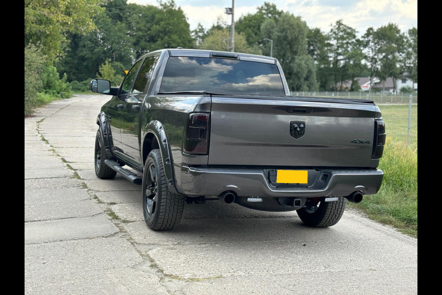 Dodge Ram 1500 Sport Black Edition 5.7 V8 4x4 Crew Cab LPG 125L