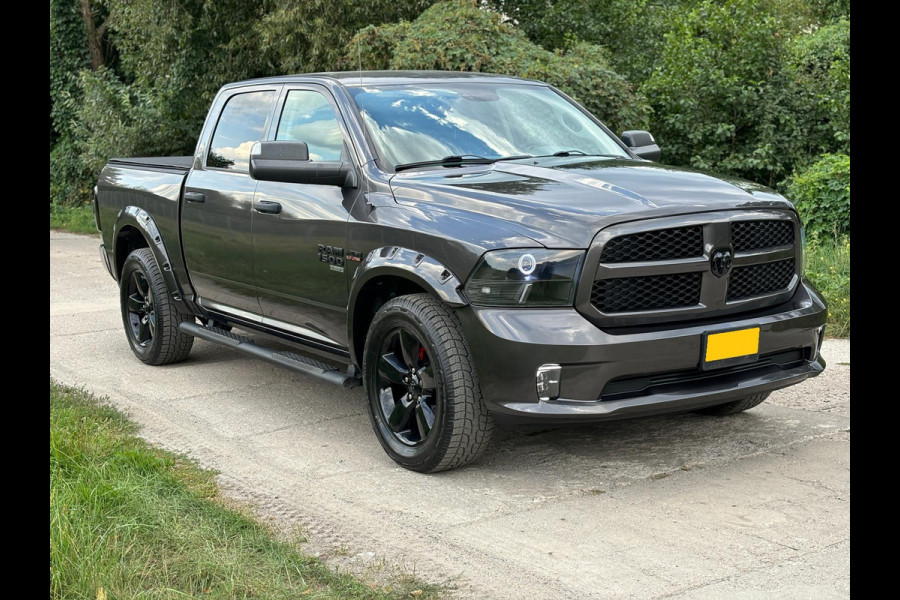 Dodge Ram 1500 Sport Black Edition 5.7 V8 4x4 Crew Cab LPG 125L