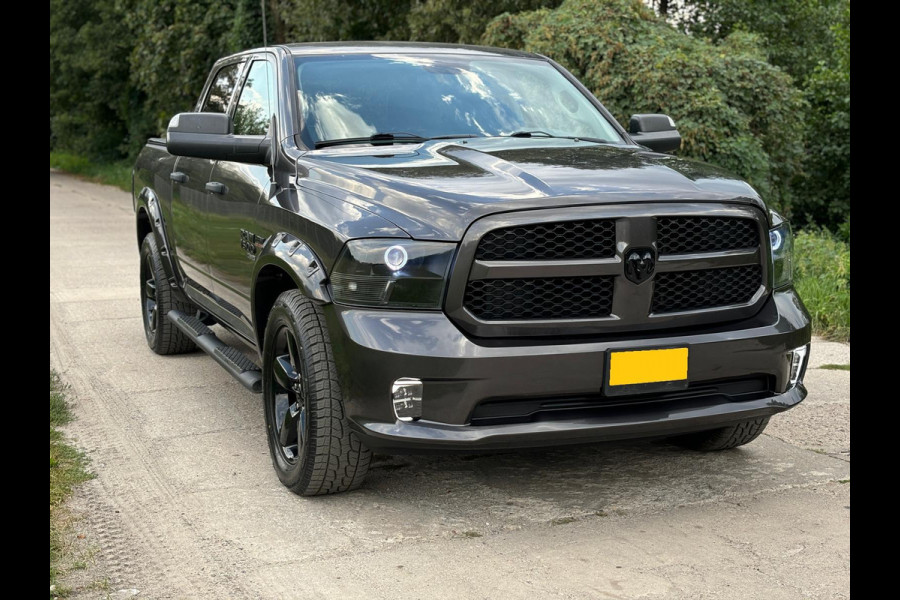 Dodge Ram 1500 Sport Black Edition 5.7 V8 4x4 Crew Cab LPG 125L