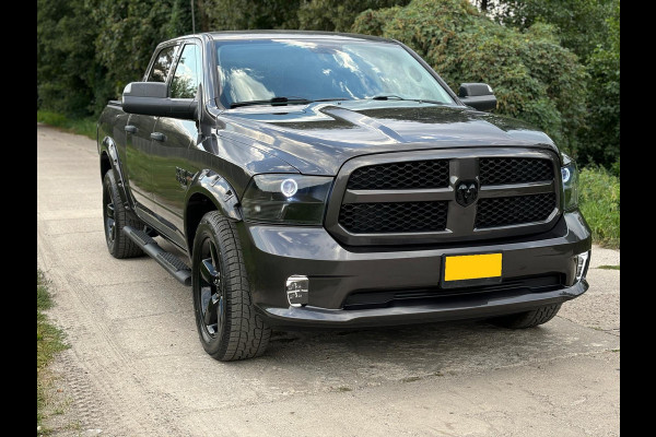 Dodge Ram 1500 Sport Black Edition 5.7 V8 4x4 Crew Cab LPG 125L