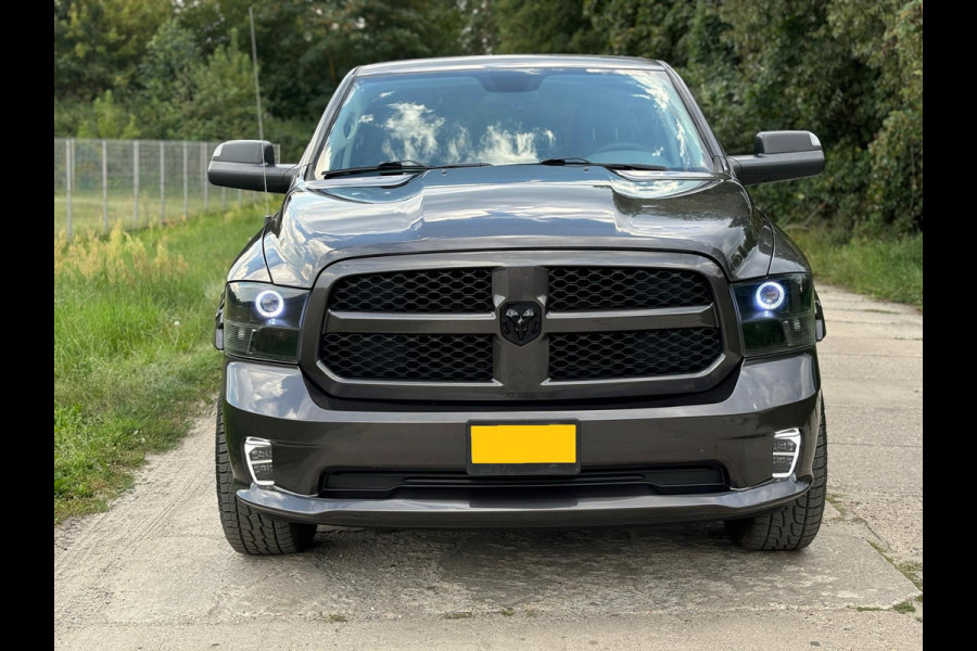 Dodge Ram 1500 Sport Black Edition 5.7 V8 4x4 Crew Cab LPG 125L