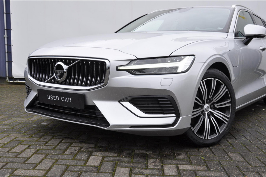 Volvo V60 T8 390PK Automaat Recharge AWD Inscription Elektrische achterklep/ BLIS/ Adaptieve cruise control/ 360 Camera/ Adaptieve koplampen/ Lederen bekleding/ Keyless entry/ Apple carplay/ Drive mode/ Stuurwiel en stoelverwarming/ Standkachel/ Pilot assist/ Panoramadak