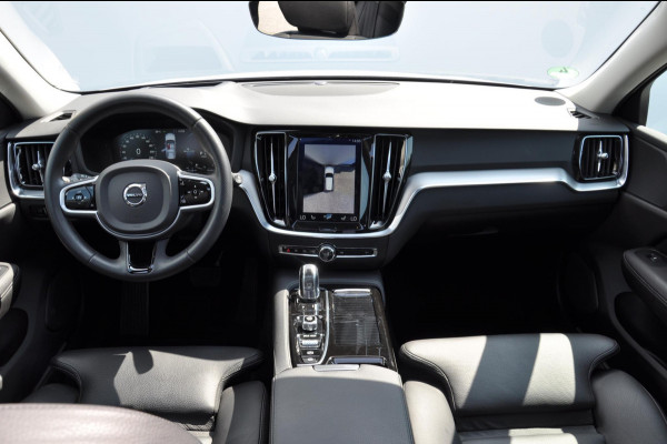 Volvo V60 T8 390PK Automaat Recharge AWD Inscription Elektrische achterklep/ BLIS/ Adaptieve cruise control/ 360 Camera/ Adaptieve koplampen/ Lederen bekleding/ Keyless entry/ Apple carplay/ Drive mode/ Stuurwiel en stoelverwarming/ Standkachel/ Pilot assist/ Panoramadak