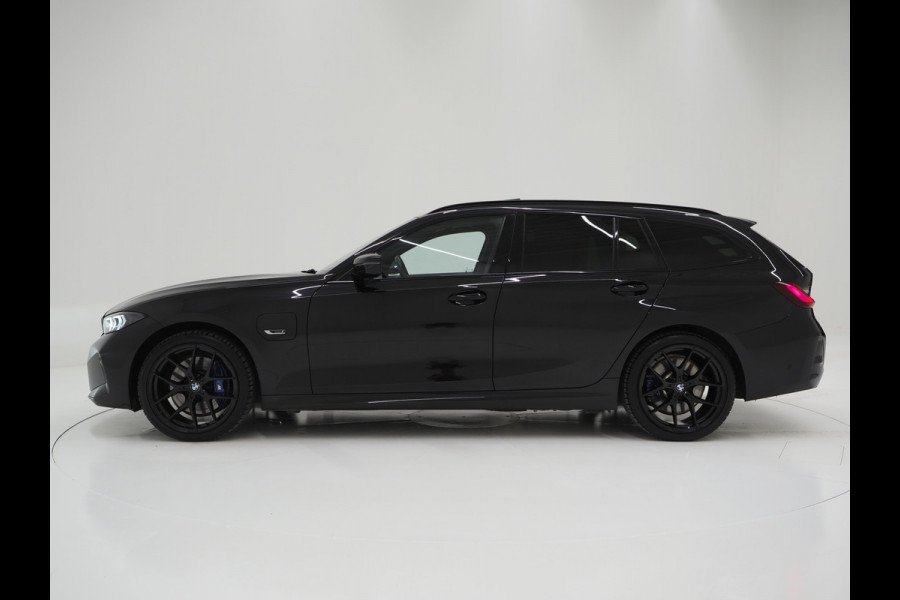 BMW 3 Serie Touring 330e M-Sport | Panoramadak | Harman Kardon | M Sportstoelen | Keyless | Head Up | Adaptive Cruise