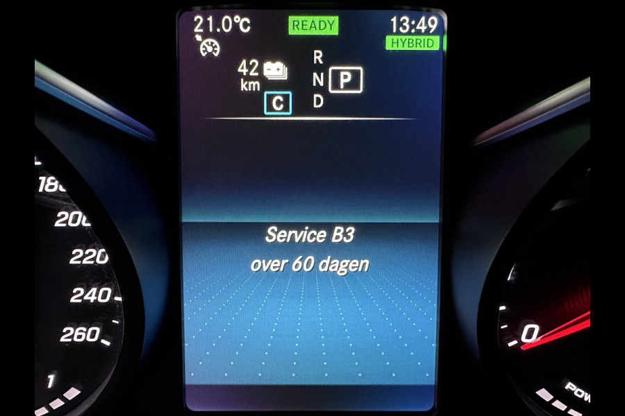 Mercedes-Benz C-Klasse Estate 300 e AMG Plug in Hybrid 320pk PHEV | Lederen Sportstoelen | Trekhaak af Fabriek | Widescreen Navi | Apple Carplay |