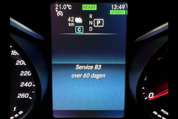 Mercedes-Benz C-Klasse Estate 300 e AMG Plug in Hybrid 320pk PHEV | Lederen Sportstoelen | Trekhaak af Fabriek | Widescreen Navi | Apple Carplay |