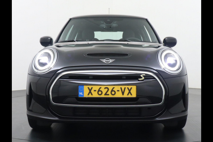 MINI Mini Electric Camden Edition 33 kWh VAN: 33.900,- VOOR 27.330,- EINDEJAARSVOORDEEL: 6570,- * 25.330,- NA SUBSIDIE*