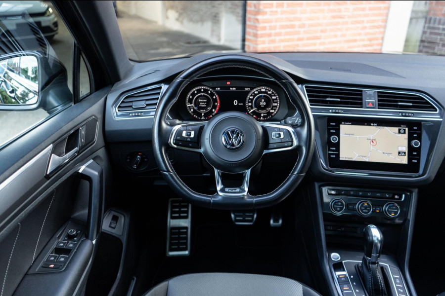 Volkswagen Tiguan 2.0 TSI 4Motion R Line PANO / TREKHAAK / CAMERA