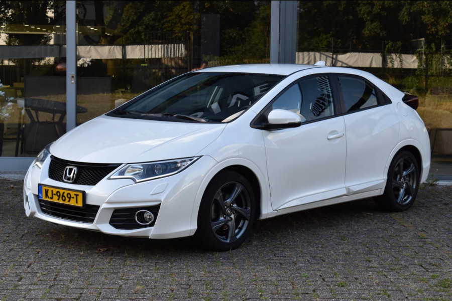 Honda Civic 1.4 Elegance Navi Camera 1 Ste Eigenaar Stoelverwarming