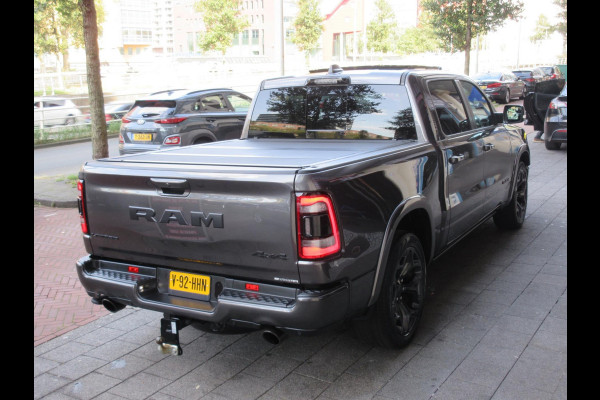 Dodge Ram 1500 5.7 V8 4x4 Crew Cab Limited Black Editon Pano