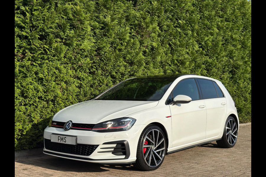 Volkswagen Golf 2.0 TSI GTI Performance Panorama CarPlay