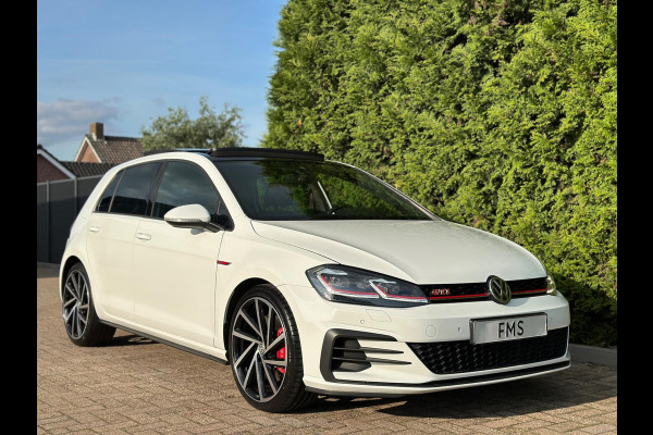 Volkswagen Golf 2.0 TSI GTI Performance Panorama CarPlay