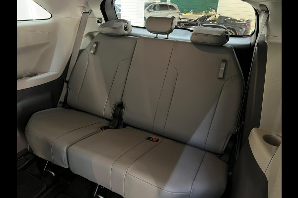 Toyota SIENNA 2.5 Hybrid Luxe XLE