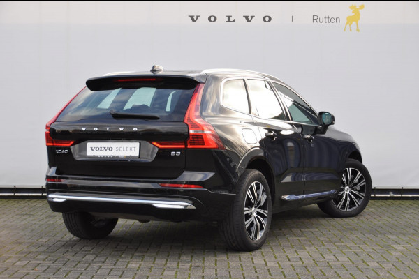 Volvo XC60 B5 264PK Automaat Ultimate Bright / Adaptieve cruise control/ Panoramadak/ Keyless entry/ stoel en stuurwielverwarming/ Leder dashboard/ Parkeersensoren met camera/ Harman Kardon Audio