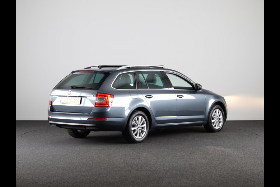 Škoda Octavia Combi 1.0 TSI Greentech Ambition Business Navigatie | Parkeersensoren | Panoramadak | Climatronic | Stoelverwarming