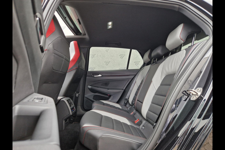 Volkswagen Golf 2.0 TSI GTI Automaat | Panoramadak | Leder | Stoelventilatie | Harman/Kardon | IQ Light | LED | Memory | DAB |