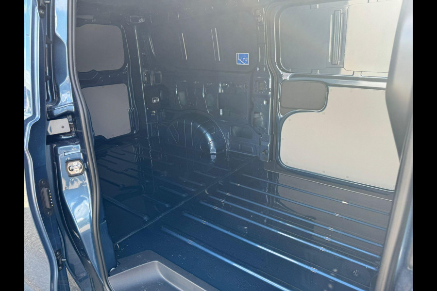 Ford Transit Custom 320 2.0 TDCI L2H1 Trend SCI Automaat 136pk | Adaptive cruise control | Dubbele schuifdeur | 8-weg bestuurderstoel + passagiersstoel | Stoelverwarming | Dodehoeksensoren | Navigatie | Electrictrich inklapbare spiegels | 16 inch lichtmetalen velgen | Full LED | Dual-zone climate control | LED laadruimteverlichting