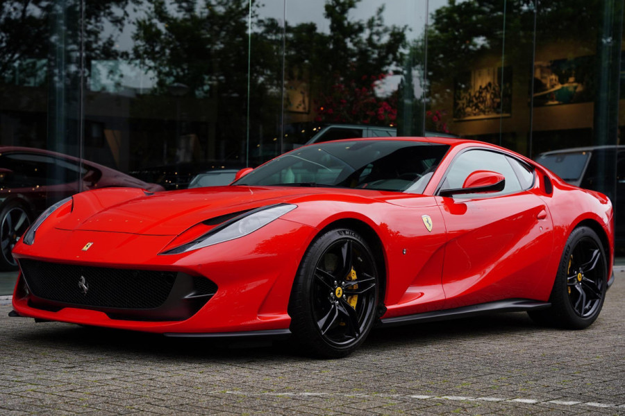 Ferrari 812 6.5 V12 Superfast HELE NL-Auto