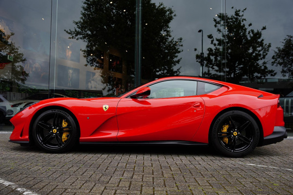 Ferrari 812 6.5 V12 Superfast HELE NL-Auto