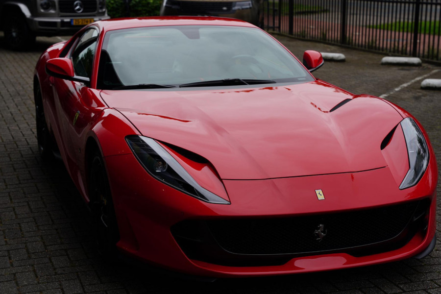 Ferrari 812 6.5 V12 Superfast HELE NL-Auto