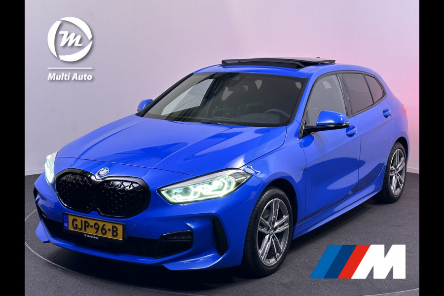 BMW 1-serie 118i M Sport Misano Blauw Metallic | Panodak | Competition Alcantara Sportstoelen | Harman Kardon | Apple Carplay  Sfeerverlichting | Navi Prof | Head Up | Camera |