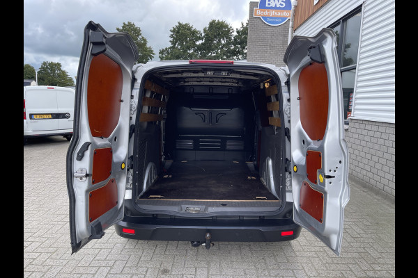 Ford Transit Connect 1.5 EcoBlue 120pk L2 Trend / vaste prijs rijklaar € 14.950 ex btw / lease vanaf € 274 / lichtmetalen velgen / trekhaak / airco / cruise / navi / camera !