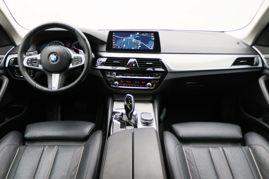 BMW 5 Serie 530i High Executive Automaat Sport Line, Leer, LED, Camera, ACC, Head-Up, Stoelverw., Trekhaak, 19''