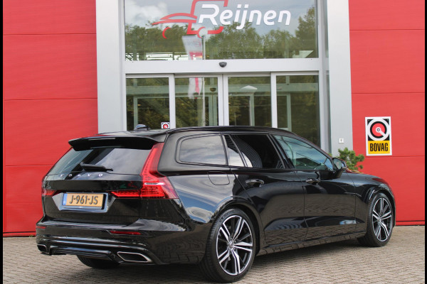 Volvo V60 2.0 B4 211PK AUTOMAAT R-DESIGN 19'' | HARMAN KARDON AUDIO | PILOT ASSIST | DODEHOEKDETECTIE |  ADAPTIEVE CRUISECONTROL | LEDEREN BEKLEDING/ELEK STOELEN MET GEHEUGEN | FULL LED KOPLAMPEN | ELEKTRISCHE KLEP | ELEKTRISCH UITKLAPBARE TREKHAAK | 1800 KG TREKGEWICHT! | EXTRA GETINTE RUITEN ACHTER | ZWARTE HEMELBEKLEDING |