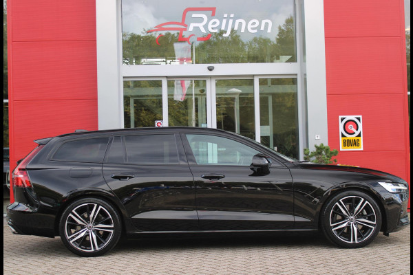 Volvo V60 2.0 B4 211PK AUTOMAAT R-DESIGN 19'' | HARMAN KARDON AUDIO | PILOT ASSIST | DODEHOEKDETECTIE |  ADAPTIEVE CRUISECONTROL | LEDEREN BEKLEDING/ELEK STOELEN MET GEHEUGEN | FULL LED KOPLAMPEN | ELEKTRISCHE KLEP | ELEKTRISCH UITKLAPBARE TREKHAAK | 1800 KG TREKGEWICHT! | EXTRA GETINTE RUITEN ACHTER | ZWARTE HEMELBEKLEDING |