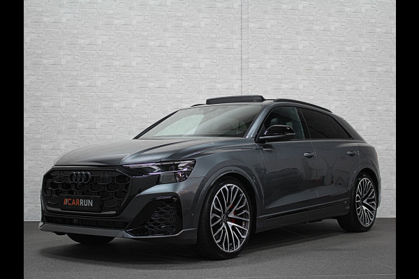 Audi Q8 60 TFSI e Competition | Nieuw! | 360 View | RS-Stoelen | OLED | SQ8 Uitlaattips | Panorama | ACC | B&O Sound | 23'' | Alcantara Stuurwiel | Head-Up | Soft-Close | Memory | Trekhaak | Keyless-Entry | Stoelverwarming V+A | Luchtvering |