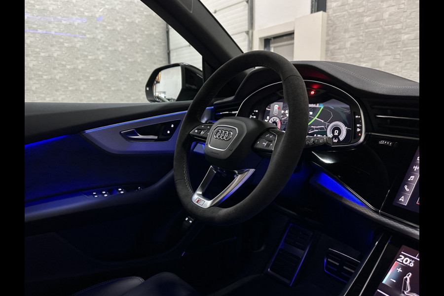 Audi Q8 60 TFSI e Competition | Nieuw! | 360 View | RS-Stoelen | OLED | SQ8 Uitlaattips | Panorama | ACC | B&O Sound | 23'' | Alcantara Stuurwiel | Head-Up | Soft-Close | Memory | Trekhaak | Keyless-Entry | Stoelverwarming V+A | Luchtvering |