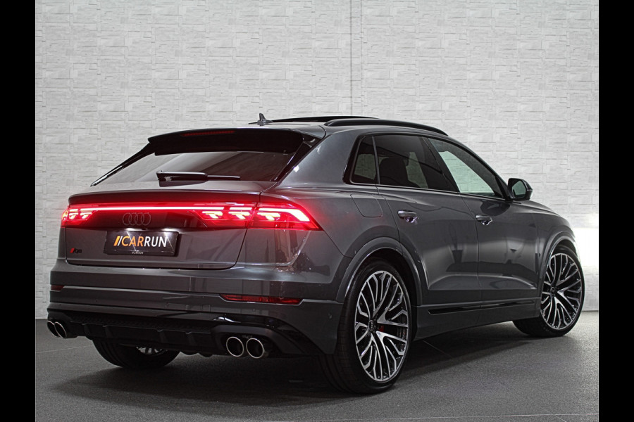 Audi Q8 60 TFSI e Competition | Nieuw! | 360 View | RS-Stoelen | OLED | SQ8 Uitlaattips | Panorama | ACC | B&O Sound | 23'' | Alcantara Stuurwiel | Head-Up | Soft-Close | Memory | Trekhaak | Keyless-Entry | Stoelverwarming V+A | Luchtvering |