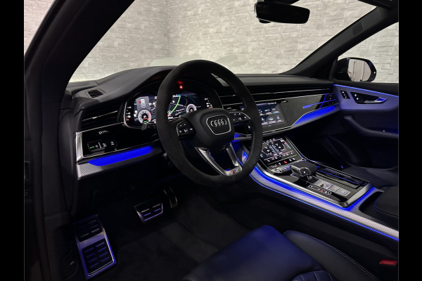 Audi Q8 60 TFSI e Competition | Nieuw! | 360 View | RS-Stoelen | OLED | SQ8 Uitlaattips | Panorama | ACC | B&O Sound | 23'' | Alcantara Stuurwiel | Head-Up | Soft-Close | Memory | Trekhaak | Keyless-Entry | Stoelverwarming V+A | Luchtvering |