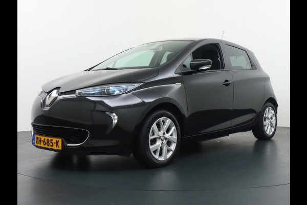 Renault ZOE €10.440,- na Subsidie R110 Limited 41 kWh EIGEN ACCU ! Ecc Navi Camera PDC R-link Multimedia Cruise.C Elec. Ramen en Spiegels LM Dealer Onderhouden Orig.NL Auto Grote actieradius !