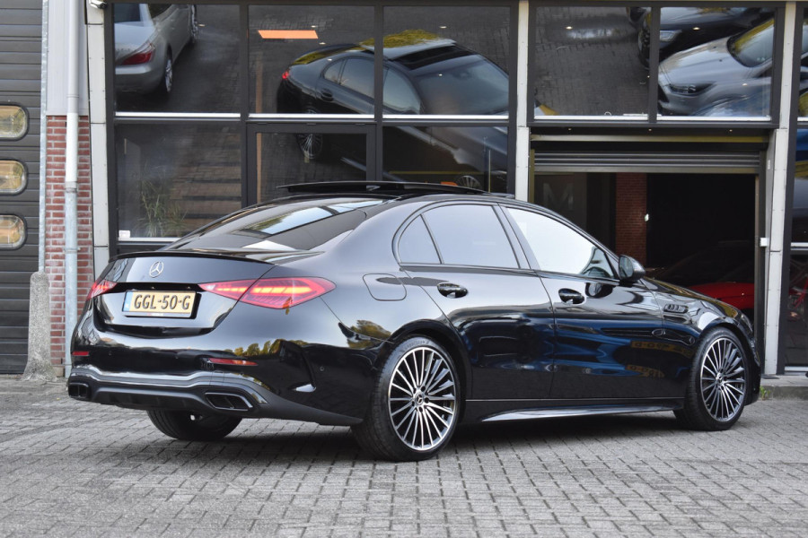 Mercedes-Benz C-Klasse 180 AMG Line Pano 19Inch Ambiance