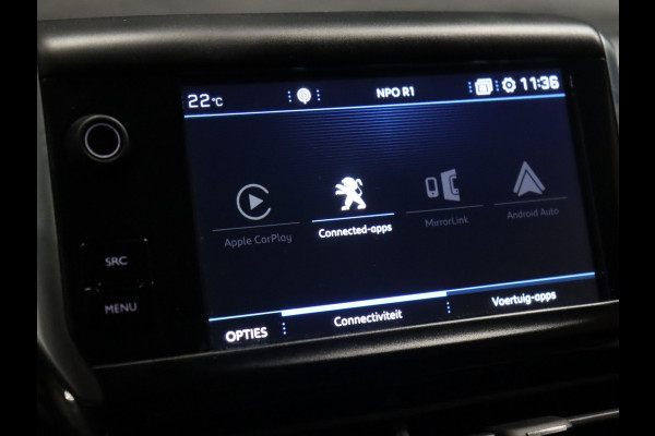 Peugeot 208 1.2 PureTech Signature Automaat [APPLE CARPLAY, TREKHAAK, ANDROID, NAVIGATIE, CRUISE CONTROL, LM-VELGEN, NIEUWSTAAT]