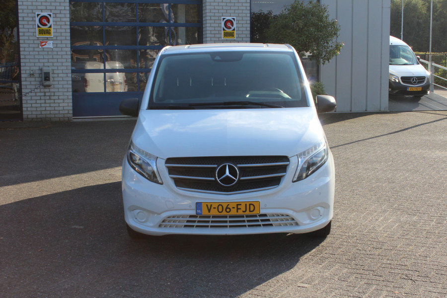 Mercedes-Benz Vito 114 CDI Lang 2500 kg trekhaak, LED koplampen, Bumpers in kleur, Etc.