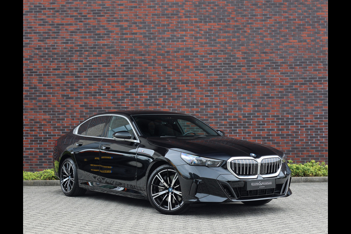 BMW 5 Serie 550e xDrive *M-Sport*Trekhaak*360Camera*Head-Up*