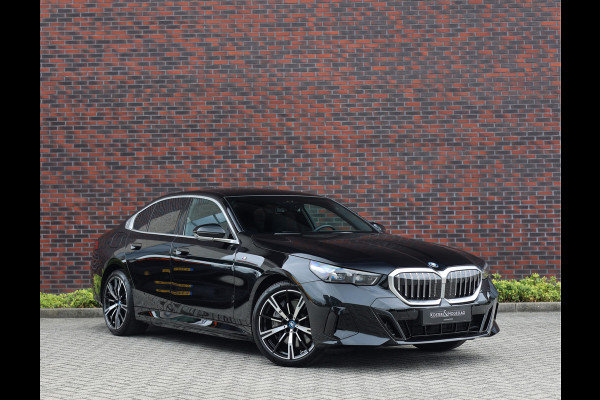 BMW 5 Serie 550e xDrive *M-Sport*Trekhaak*360Camera*Head-Up*