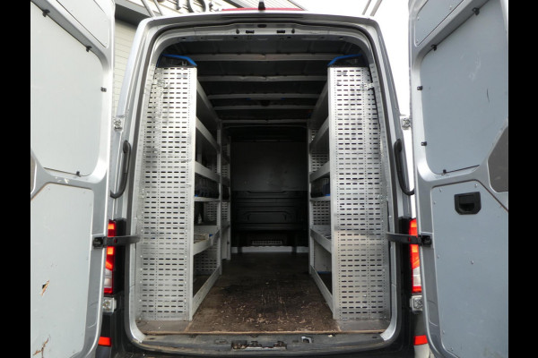 Volkswagen Crafter 35 2.0 TDI 140pk, L3H3, Navi, 3-Zits, Camera, Trekhaak, PDC.