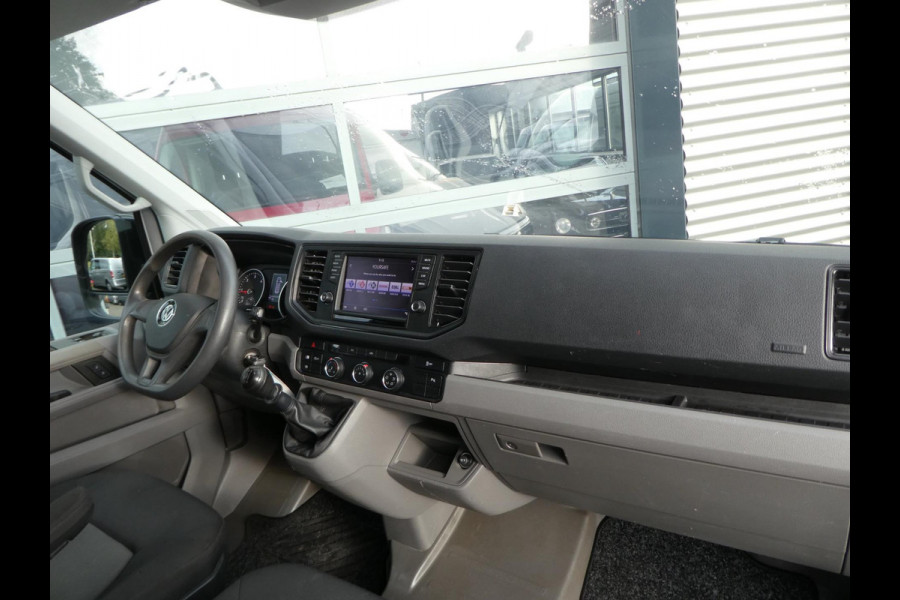 Volkswagen Crafter 35 2.0 TDI 140pk, L3H3, Navi, 3-Zits, Camera, Trekhaak, PDC.